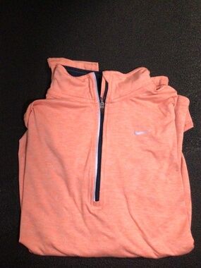 Nike women’s quarter zip